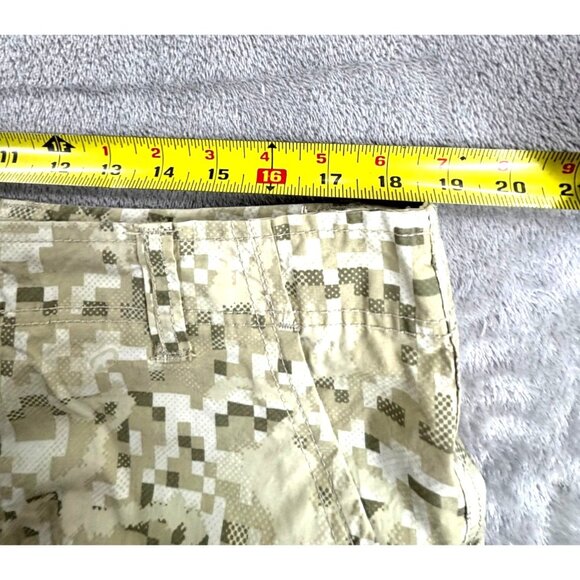 Ecko Unltd Camouflage Cargo Shorts W36 Mens Casual Wear - Picture 9 of 11